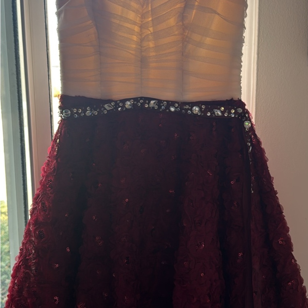 Elegant Burgundy and Cream Strapless Dress
